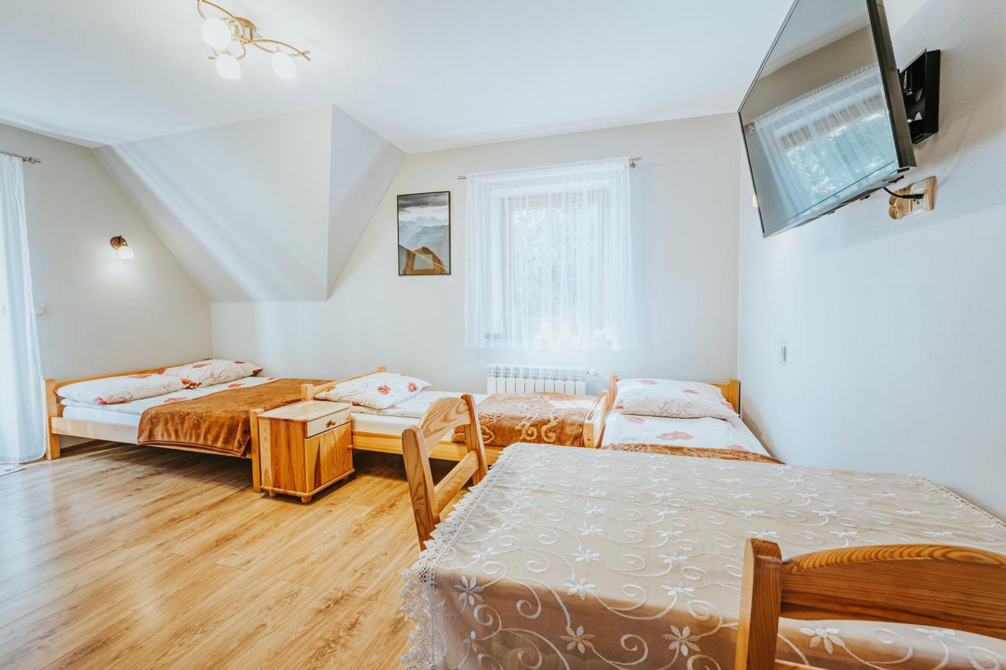 Pokój Czteroosobowy z balkonem